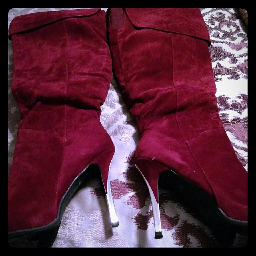 Heeled boots
